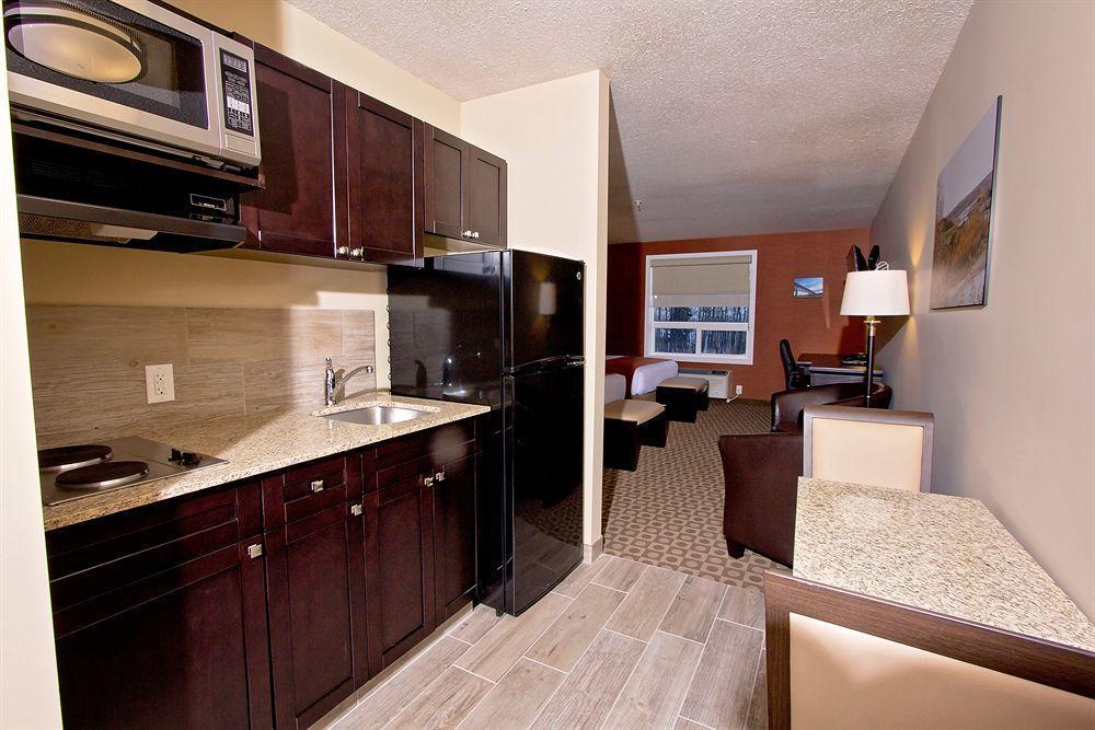 Service Plus Inns & Suites Drayton Valley Екстер'єр фото